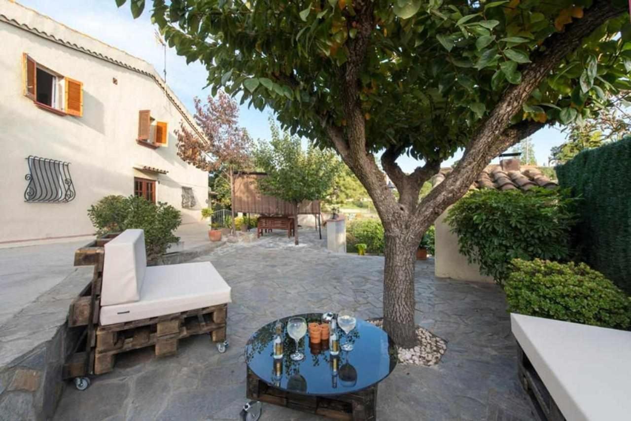 Gasthaus Masia Can Tramontana Tiana Exterior foto